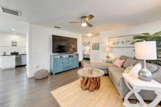 Sunny Sarasota Home with Pool Near Siesta Key Beach! - Sarasota - 8