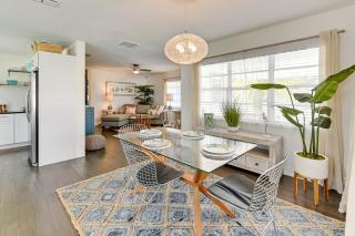 Sunny Sarasota Home with Pool Near Siesta Key Beach! - Sarasota - 5