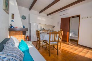 Holiday house Punta Blue & Orange 5m from the sea, island Cres - Punta Križa - 3