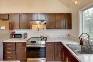 Sleepy Hollow Lake Home with Deck, Pool Access! - Athens - 2
