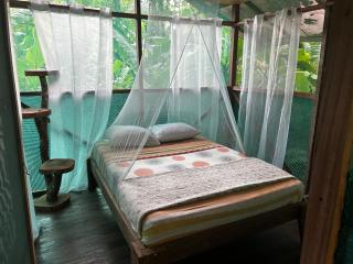 Rio Agujitas Eco Farm hostel and Tours - Drake - 0