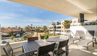 Sea Breeze Apartment - Alicante - 8