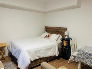 Victoria private studio suite - 6