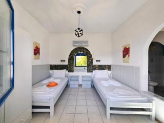 Pavlis Studios Ormos - 3