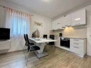 Apartments Lara - 8