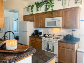 Peaceful, 3BR+King Home W/BBQ, Fire Pit & Huge TV! - 5