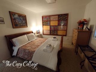 Cozy Cottage - 6