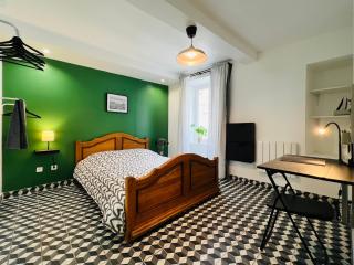 DnN - Retro 1BR, center Thiers - free wifi and parking - near Vichy, Clermont, Lyon - Thiers - 1