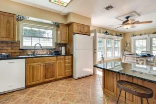 Lakefront Tavares Home with Deck, Patio and Dock! - Tavares - 3