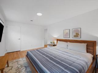 Stylish and Modern 2Bdr Apartment in Millvale/Lawrenceville - 7