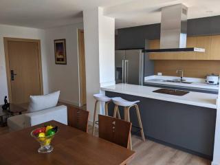 Stunning 5th floor condo w/ scenic view near tran - Cuenca - 9