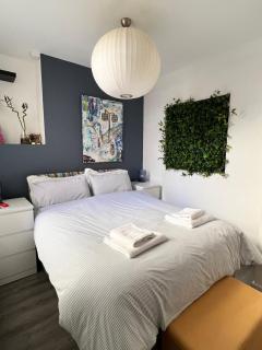 Sandy feet retreat - 4