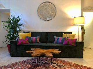 Ulysse, Appartement Spacieux au Centre Historique d'Uzès en rez-de-chaussée avec extérieur, proche parking des Marroniers - Uzès - 6