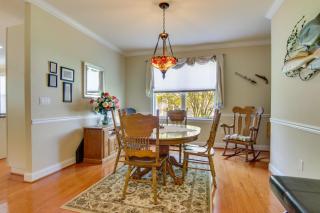 4 Mi to Fenwick Island Home with Pool Access and Deck - Selbyville - 1