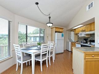 Treehouse Bungalow - Community Poolhot Tub #13 - Lakeway - 4