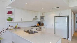 Luro 2 - Waterfront Luxury - Ettalong Beach - 6
