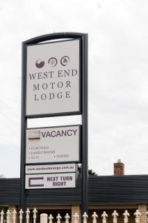 West End Motor Lodge - Orange - 1