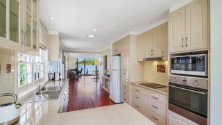 Pine Tree Cottage - Waterfront - Blackwall - 5