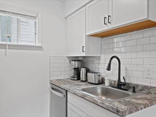 Bright, Quiet and Modern 1Bdr Apartment in Millvale, Lawrenceville - Pittsburgh - 1