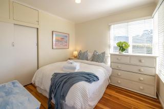 Bach on the Beach - Coast & Country - Onetangi - 6