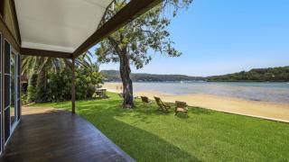 Booker Bay Beach House Family Fun - 8