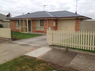 RELAX on Ronald Street - Devonport - 0