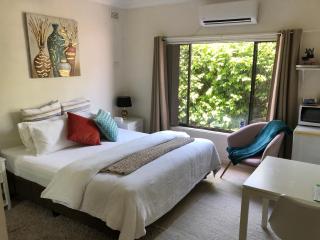 Hotel Style Monterey Guest Studio near Hospitals, Beach and Airport - Sydney - 5