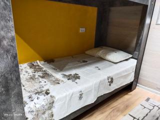 L&K Hostel - 8