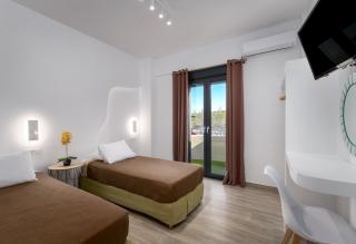 Christianna & George Luxury Hot Tub Apartment - Fira - 5