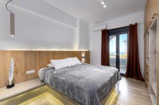 Christianna & George Luxury Hot Tub Apartment - Fira - 6