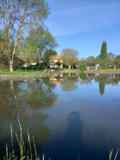 Au calme, 2 grandes chambres, 65m2 , devant le canal, animaux ok - 0