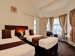 The Waverley Hotel - 1
