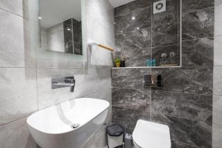 Alexandra Studios - 3