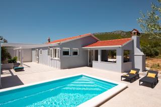 House Potirna - 4