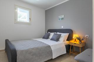 House Potirna - 1