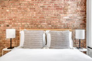 SoHo 2BR w WD Balcony nr Whole Foods NYC-892 - New York - 3