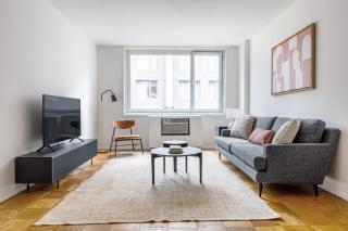 Midtown 1BR w Gym Doorman nr Central Park NYC-510 - New York - 8