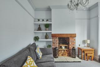 Hollie Cottage - 2
