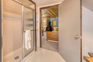 Luxury Chalet on 50 Acres, Hot Tub, Game Room, Mountain View & seasonal spring - Mineral Bluff - 8