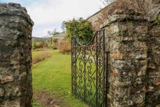 Wolford Lodge Traditional home surrounded 150 private acres with Tennis court - 6