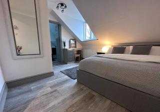 Cosy Flat in Town Centre - Reading - 4