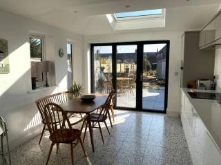 Distinctive Stamford townhouse - 4