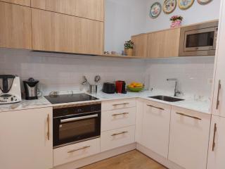 Habitación en apartamento con zonas comunes compartida H1 - 1