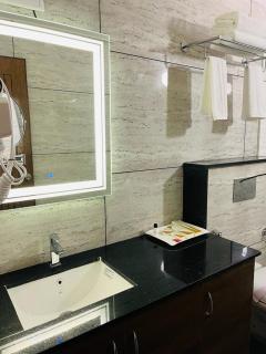 Royal Ace Boutique Hotel - Manyata Techpark - 5