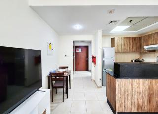 RH- Contemporary Living, Studio, Near Burj Khalifa - Dubai - 4