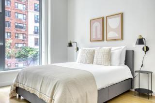 UES 1BR w Doorman Gym nr Carl Schurz Park NYC-641 - 4