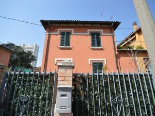 Piana, Bologna by Short Holidays - Bolonia - 0