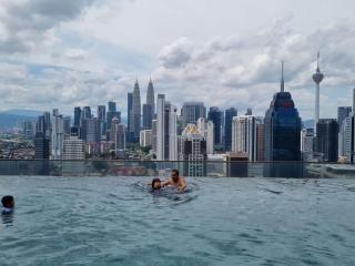 Regalia Suites KL Infinity Pool _ by MygeHomes - Kuala Lumpur - 0