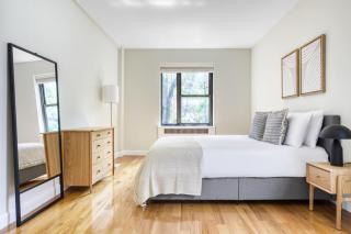UES 1BR w Elevator nr Bloomingdales NYC-639 - New York - 2