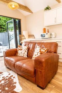 Gingerbread Lodge - Torquay - 3